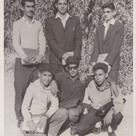 د.فاروق العمر مع اصدقاء الدراسة